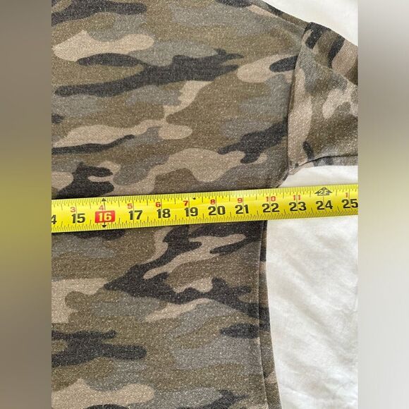 EUC- Ces Femme Camo Long Sleeve Knit Top - Picture 3 of 3